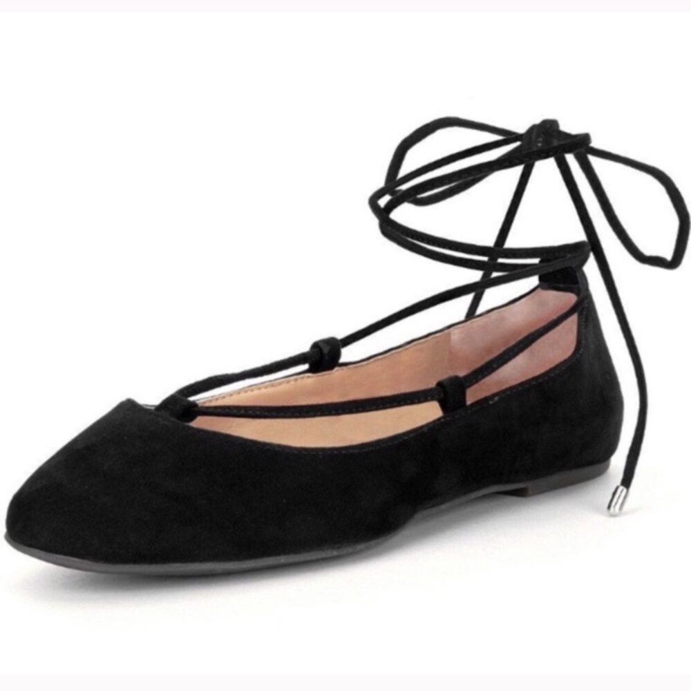 Sale 🤗 Gianni Bini Lace Up Black Flats 💝
